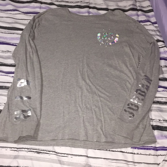 Jordan Tops - Holographic Jordan long sleeve